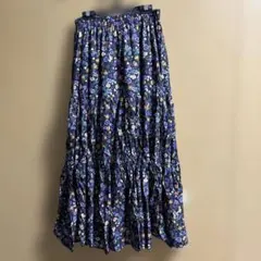 ネイビー系花柄フリルロングスカート