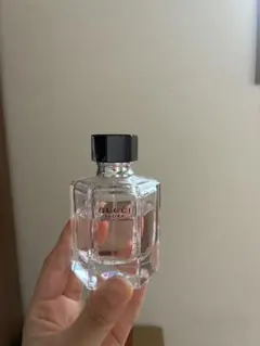 GUCCI FLORA GORGEOUS GARDENIA 香水のサムネイル