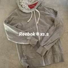 Reebok＊上着＊ジップアップパーカー＊トップス＊グレー＊xs.sのサムネイル