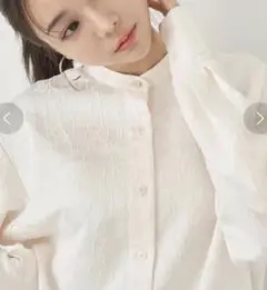 アースミュージック&エコロジー　フラワージャガード長袖シャツアイボリー光沢