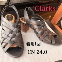 着用1回　美品　Clarks クラークス 本革サンダル ブラック 24.0相当のサムネイル