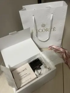 コスメデコルテ　ルースパウダー　アイグロウジェム　スキンシャドウ