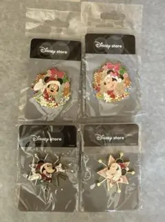Disney store クリスマスピンバッジ4個セット