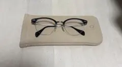 Item thumbnail for item 5561f90b-4da7-4e97-a52e-8d78500d18d6