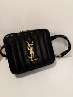 サンローラン　YSL キルティング ボディーバック　ウエストバッグ　ブラックのサムネイル