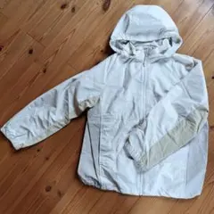 ユニクロ ポケッタブルジャケット 150サイズ ホワイト・ベージュ