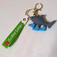 トゥントゥントゥンサフール トララレロトラララ サメ ラバーキーホルダー