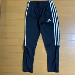 adidas 3本ライン 黒ジャージ 140cm