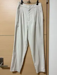 LOWRYS FARM ベージュ プリーツパンツ