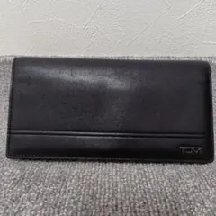 新品同様 TUMI 二つ折り 長財布 ブラック 本革のサムネイル