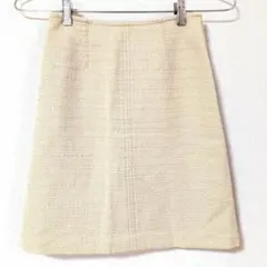 ナチュラルビューティベイシック ベージュ タイトスカート ラメ入り ツイード風