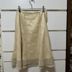 23区　ひざ丈　フレアスカート　ベージュ　ラメ