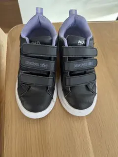 NUOVO girl ブラック/パープル スニーカー 20cm