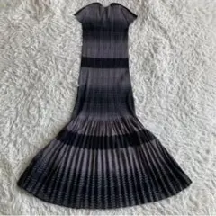 ✨美品✨ プリーツプリーズ 2025年 ワンピース 長袖 Vネック L - メルカリ