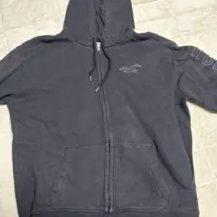 Hollister ダークグレー フード付きパーカー　おまけで短パン