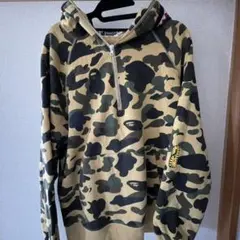 A BATHING APE  シャークパーカー
