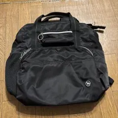 ブラックナイロンリュック