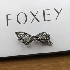 試着のみ♡ FOXEY 大人気 おリボン ブローチ フォクシーのサムネイル