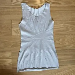 me ISSEY MIYAKE サンドベージュ ストレッチタンクトップのサムネイル