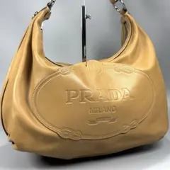 美品✨ PRADA レザー ワンショルダー ベージュ 肩掛け 型押し ロゴ