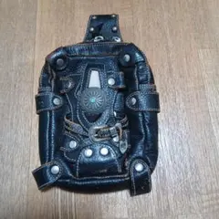 新品]牛革レザー ウエストポーチ クロスモチーフ パイソン型押し 