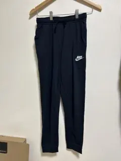 Nike 黒 パンツサイドポケット付き