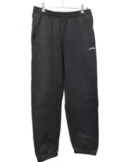 Stussyステューシーロゴ刺繍スウェットパンツ 黒 S股・左ポケット穴あり紐付