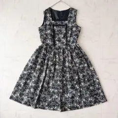 極美品✨《ロイスクレヨン》さらさら 花柄レース Aラインワンピース Mのサムネイル