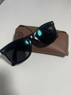 Ray-Ban サングラス ブラック ケース付きのサムネイル