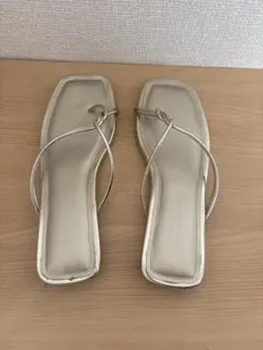 green label relaxing スクエアトングサンダル M