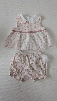 Conbi mini ベビー服　半袖セットアップ　女の子　夏物　花柄 70〜80のサムネイル