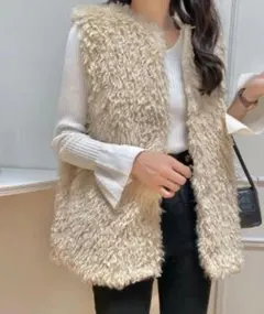 ZOZOTOWN DIAVEL プードルファーベスト アイボリー