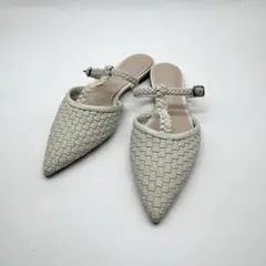 美品✨CHARLES & KEITH ミュールパンプス（白）