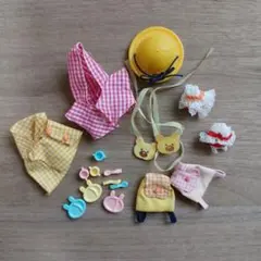 シルバニアファミリー 赤ちゃん 着せ替え服レインコート、リュック、食器