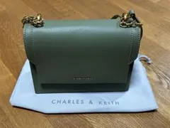 CHARLES & KEITH オリーブグリーン ミニショルダーバッグ