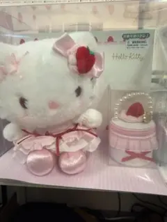 Hello Kittyいちごホイップケーキ ぬいぐるみ&アクセサリーケース