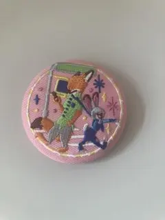 ディズニー刺繍缶バッチ　ズートピア