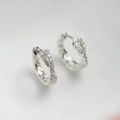 シルバー925製 キラキラ フープピアス　金属アレルギー対応　ワンタッチ