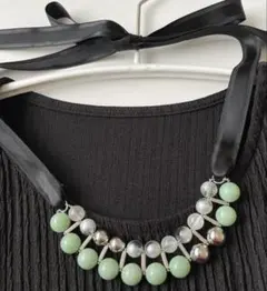 ビーズネックレス グリーン シルバー リボン チョーカー 大人アクセ