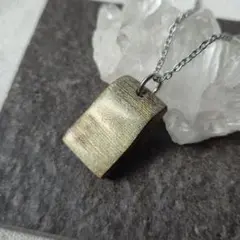 虹彩珊瑚のネックレス