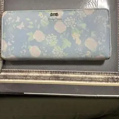 Disney Princess 長財布 ラウンドファスナー 花柄　可愛い　お洒落のサムネイル