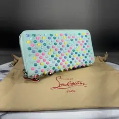 Christian Louboutin 長財布 ベージュ パネトーネ スタッズ - メルカリ