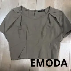 EMODA ベージュ ショート丈 半袖シャツのサムネイル