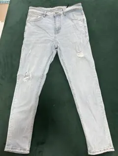 スキニーデニム ライトブルー ダメージ加工