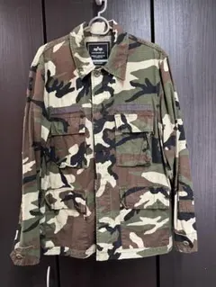ALPHA INDUSTRIES カモフラ ミリタリージャケット