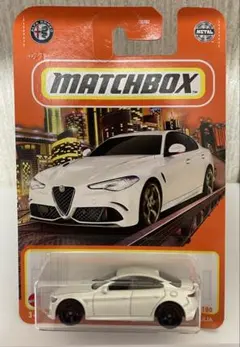 マッチボックス 2016 アルファロメオ ジュリアのサムネイル