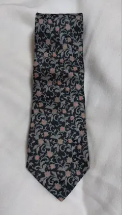 BIZZOSOのネクタイ