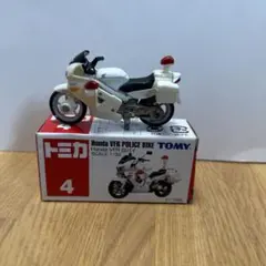No.4 Honda VFR 白バイ