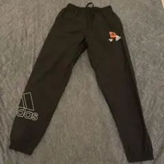 adidas ブラック ウィンドブレーカー