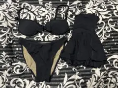 黒のセパレート水着 フリル付き